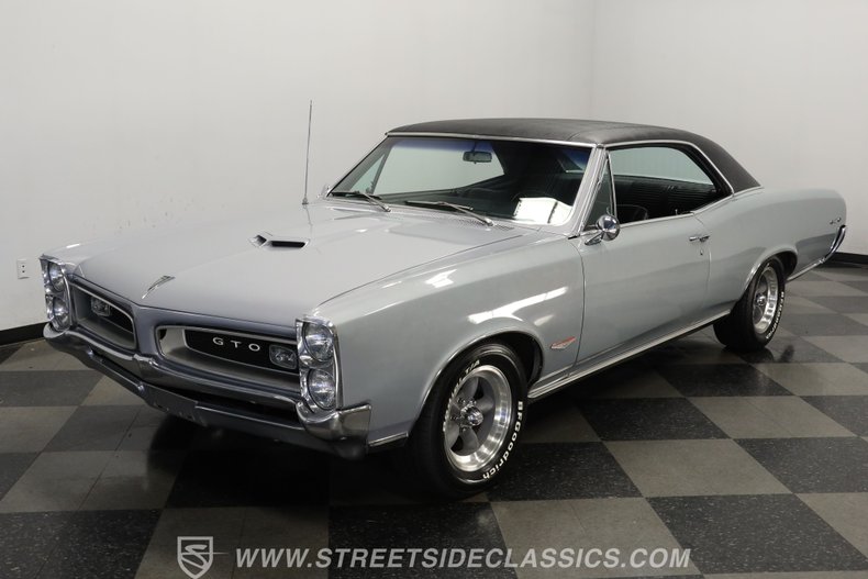 Pontiac-Gto-1966-Silver-Black-25
