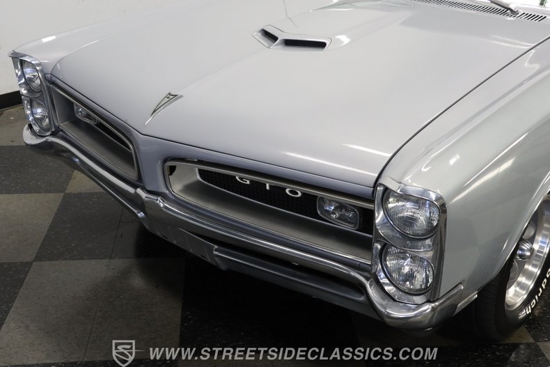 Pontiac-Gto-1966-Silver-Black-26