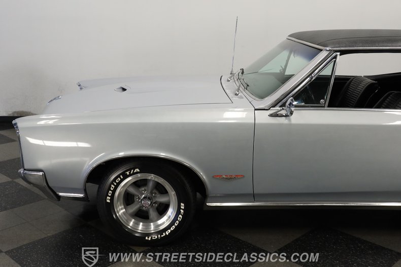 Pontiac-Gto-1966-Silver-Black-29