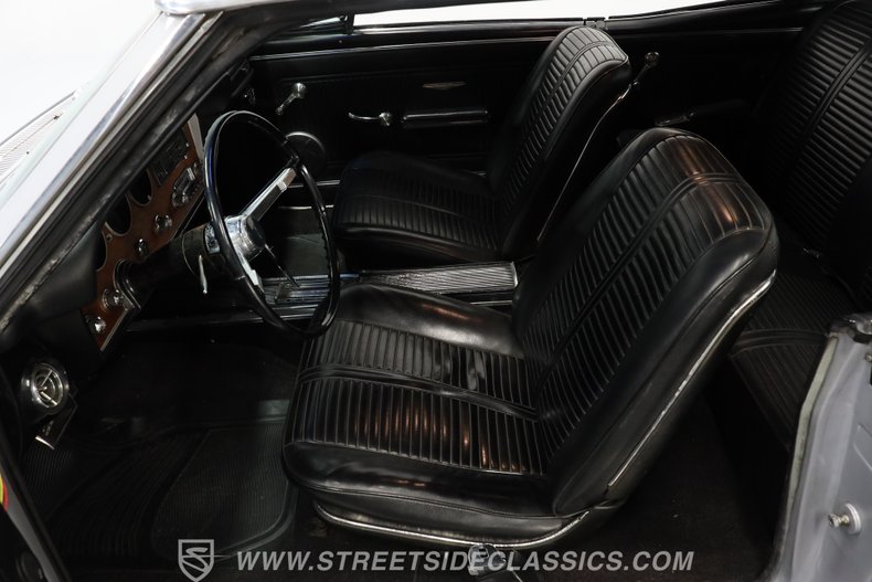 Pontiac-Gto-1966-Silver-Black-3
