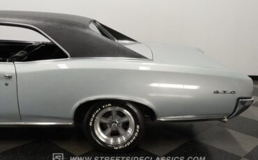 Pontiac-Gto-1966-Silver-Black-30