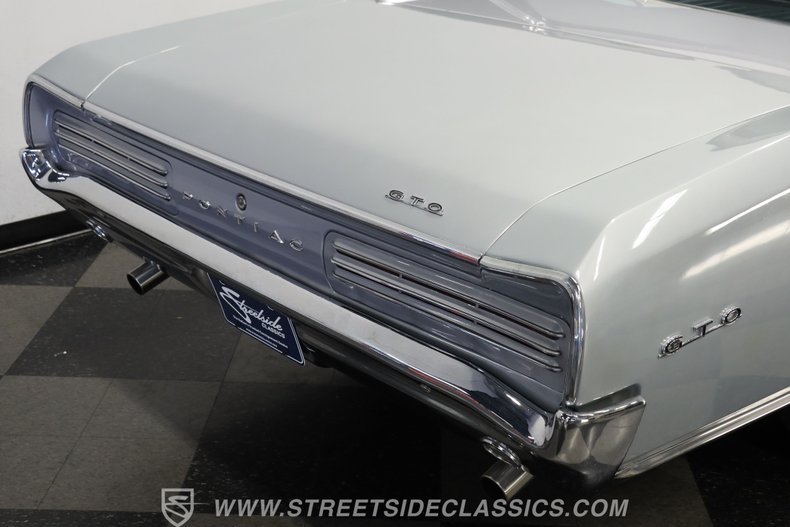 Pontiac-Gto-1966-Silver-Black-31