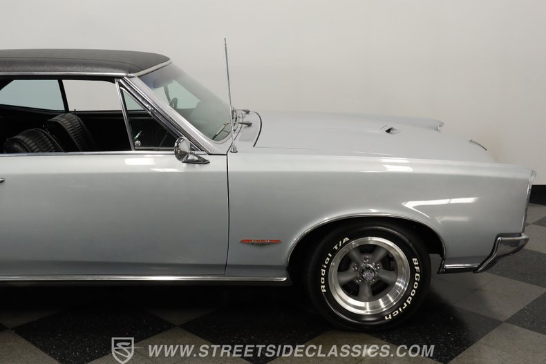 Pontiac-Gto-1966-Silver-Black-35