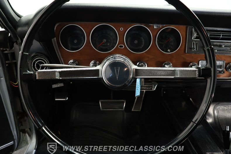 Pontiac-Gto-1966-Silver-Black-39