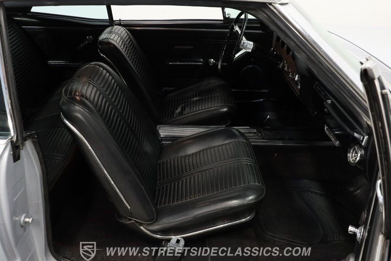 Pontiac-Gto-1966-Silver-Black-44