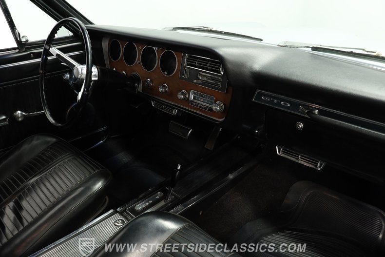 Pontiac-Gto-1966-Silver-Black-45