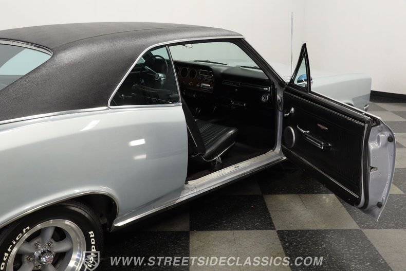 Pontiac-Gto-1966-Silver-Black-7
