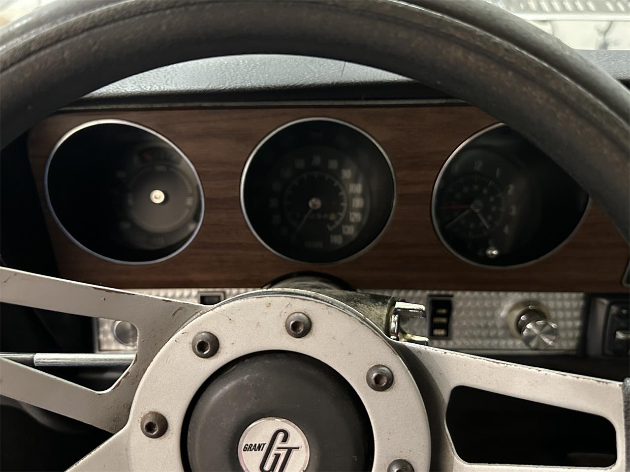 Pontiac-Gto-1970-Dark-Brown-Black-2