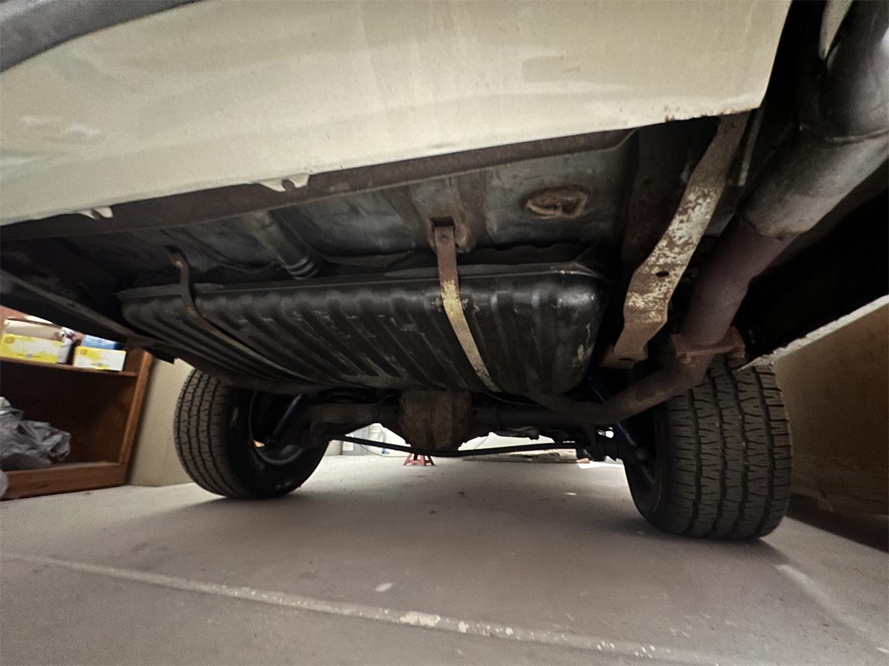 Pontiac-Gto-1970-Dark-Brown-Black-48