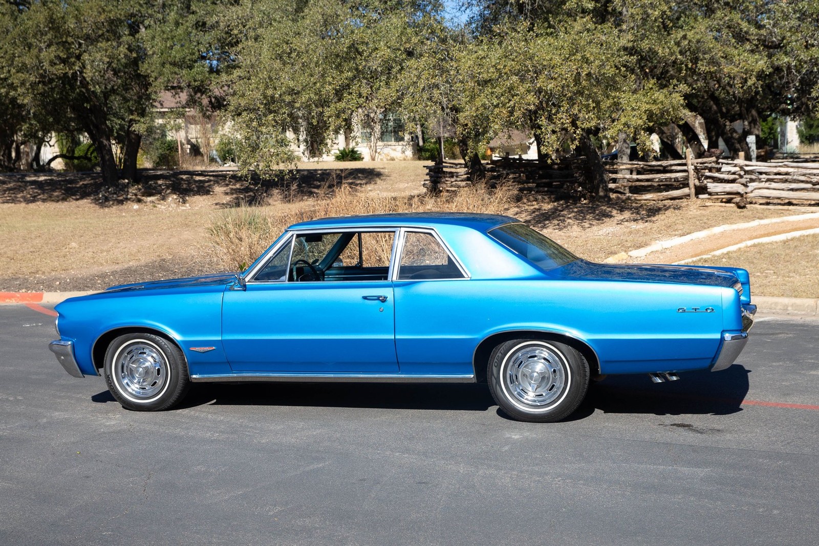 Pontiac-Le-Mans-1964-Coupe-11