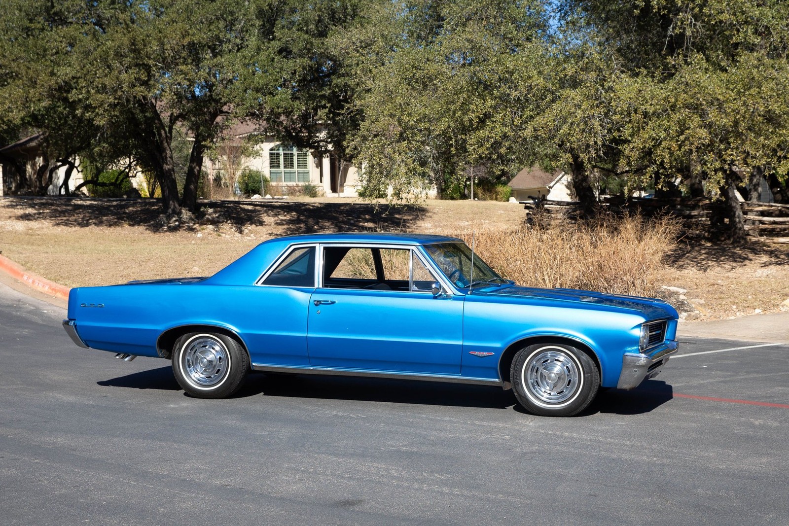Pontiac-Le-Mans-1964-Coupe-3