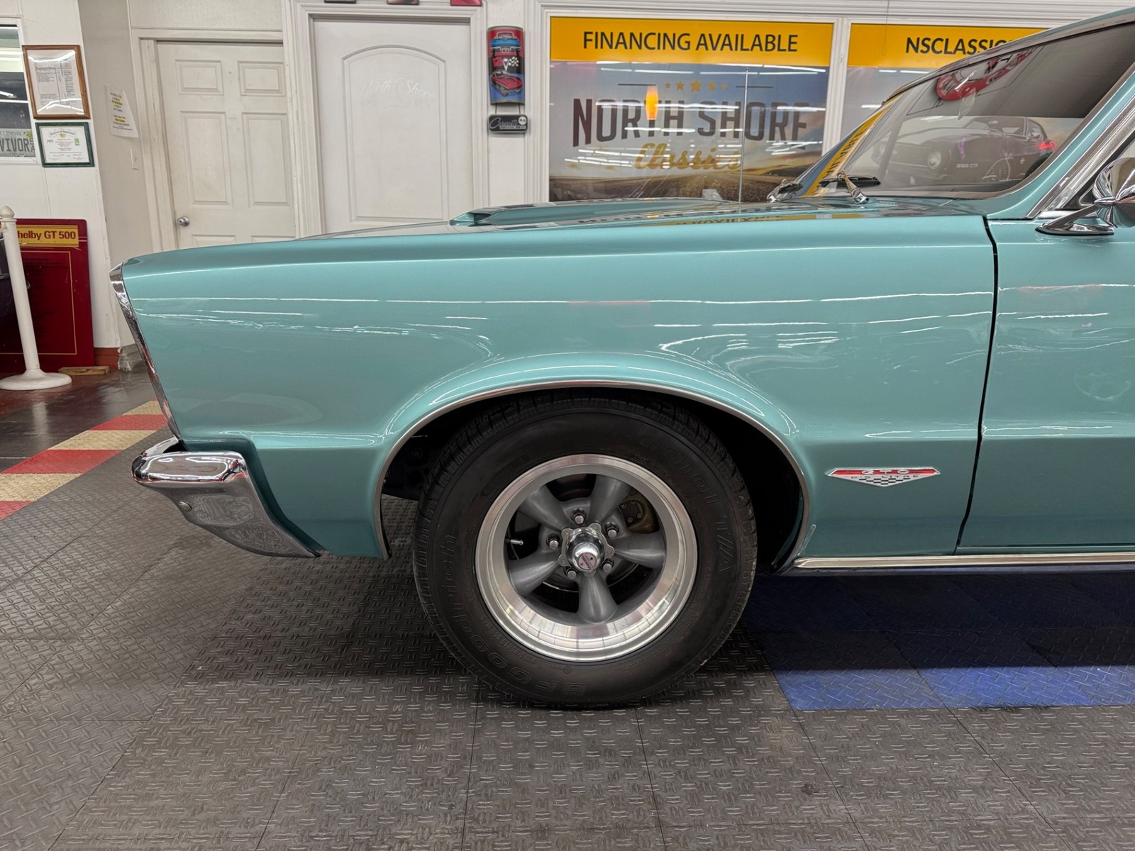 Pontiac-Le-Mans-1965-2-Door-18