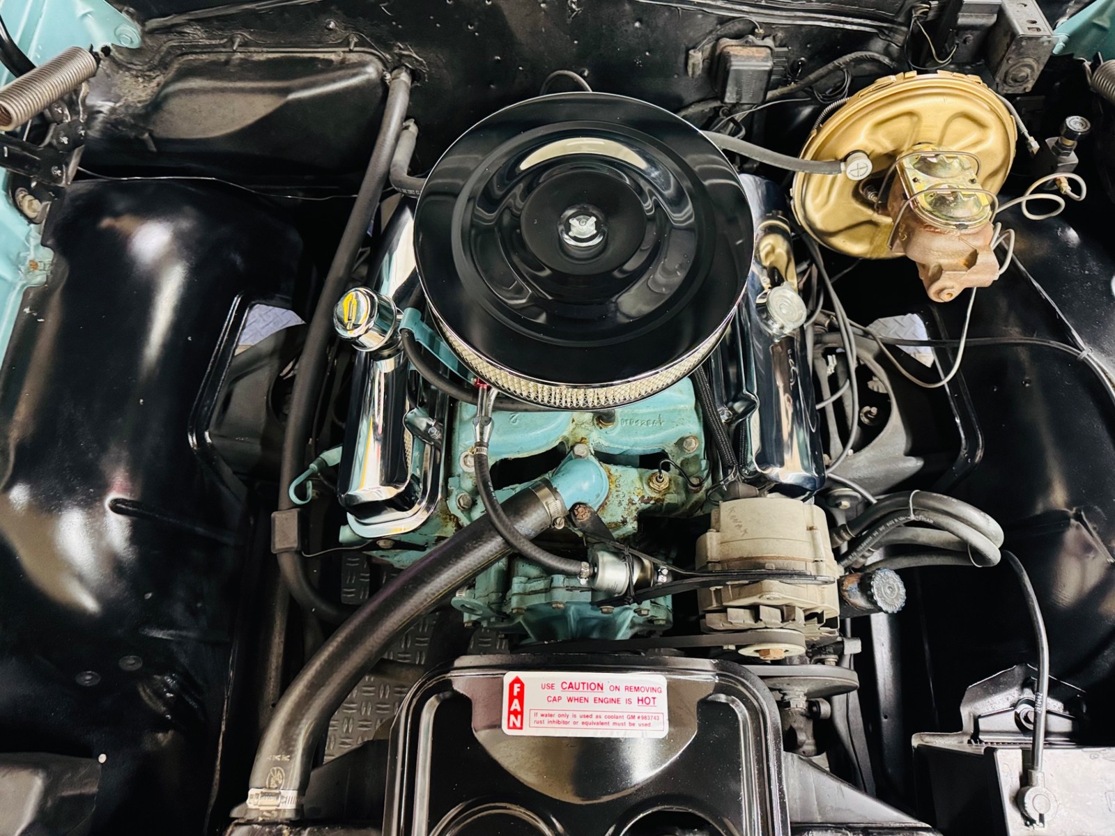 Pontiac-Le-Mans-1965-2-Door-21