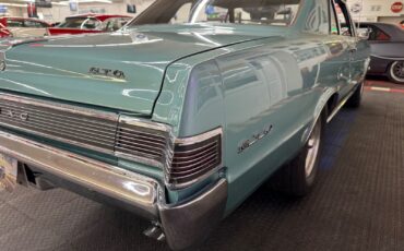 Pontiac-Le-Mans-1965-2-Door-28