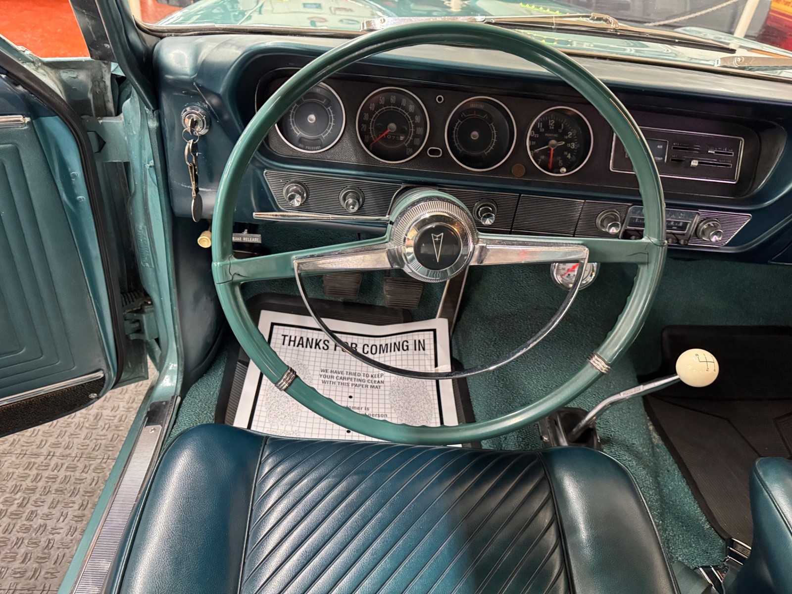 Pontiac-Le-Mans-1965-2-Door-34