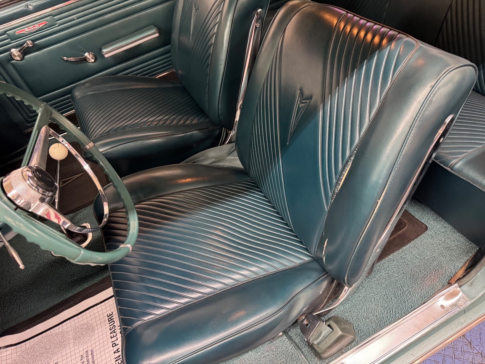 Pontiac-Le-Mans-1965-2-Door-38