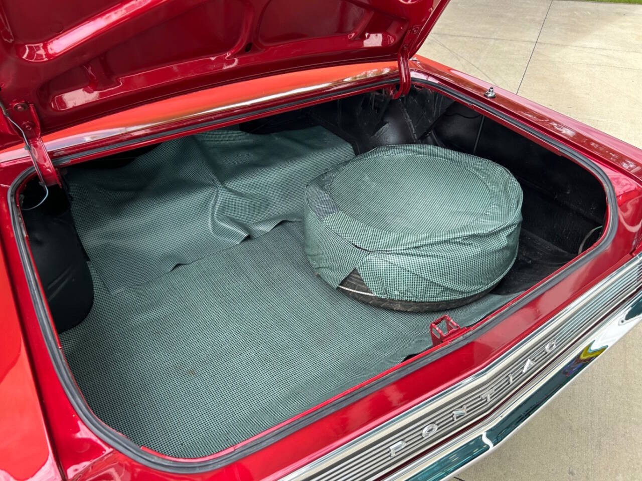 Pontiac-Le-Mans-1965-Wagon-8