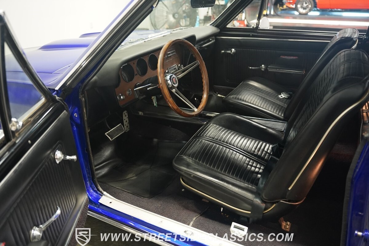 Pontiac-Le-Mans-1966-Convertible-4