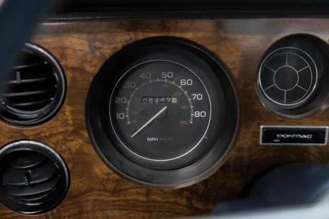 Pontiac-Le-Mans-1980-Coupe-16