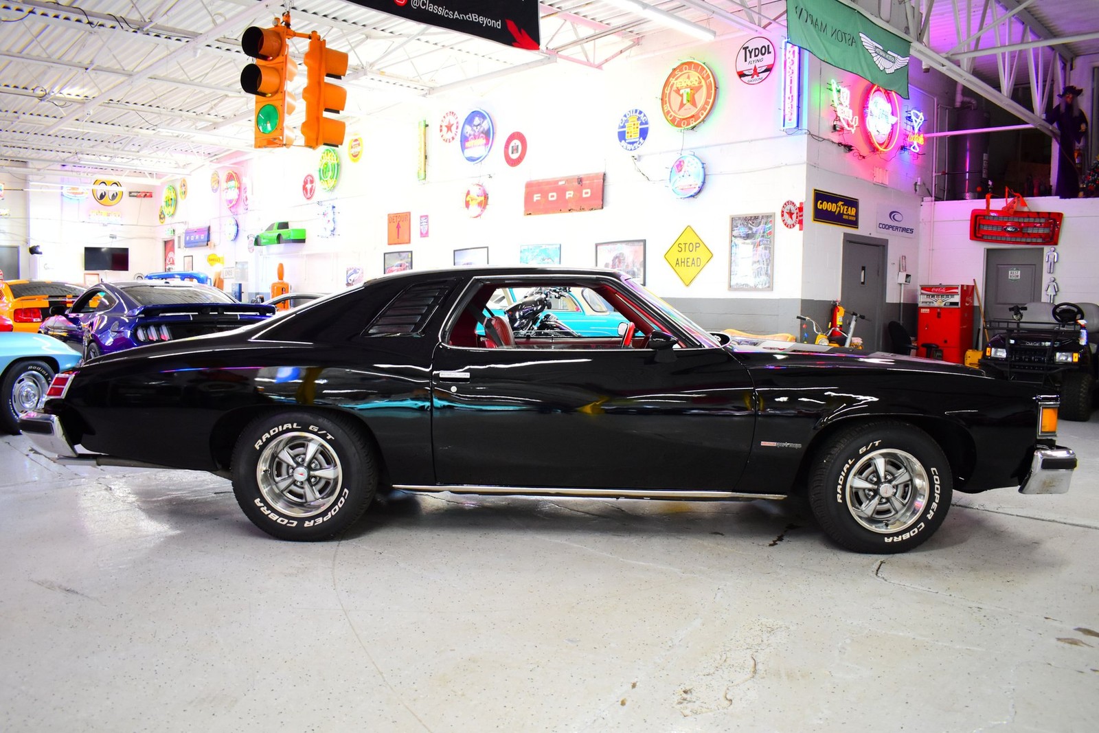 Pontiac-LeMans-1976-Coupe-3