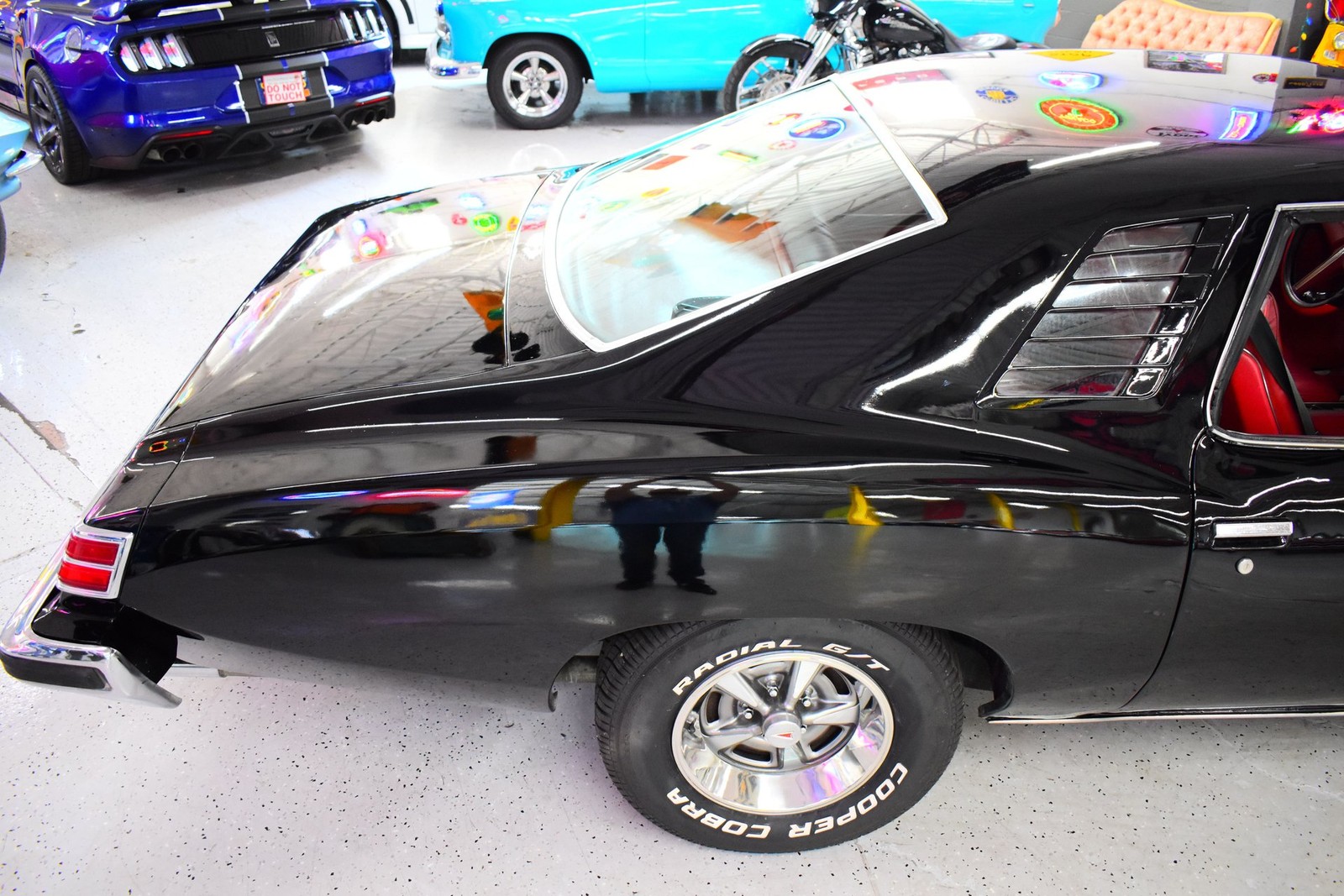 Pontiac-LeMans-1976-Coupe-6