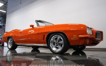 Pontiac-Lemans-1972-Carousel-Red-White-41