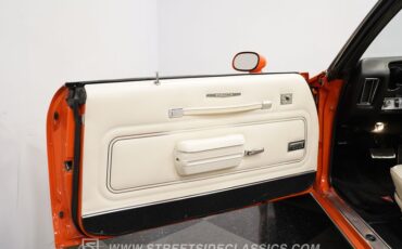 Pontiac-Lemans-1972-Carousel-Red-White-6