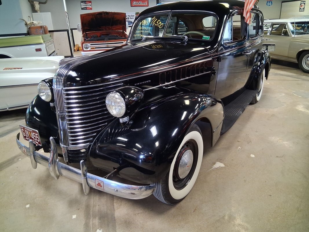 Pontiac Six Touring Sedan 1938 Sedan