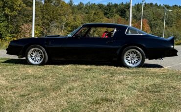 Pontiac-Trans-Am-1977-12