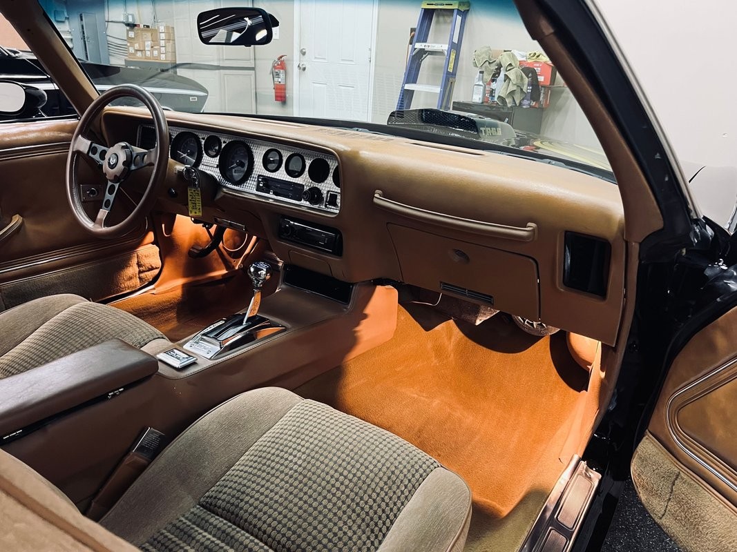 Pontiac-Trans-Am-1979-Coupe-19