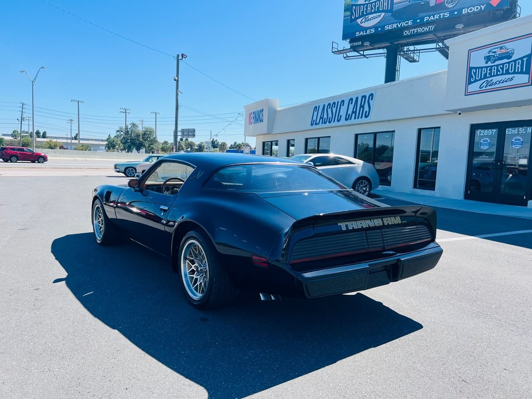 Pontiac-Trans-Am-1979-Coupe-2