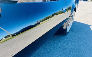 Pontiac-Trans-Am-1979-Coupe-35