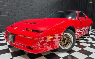Pontiac-Trans-Am-1987-Hatchback-2