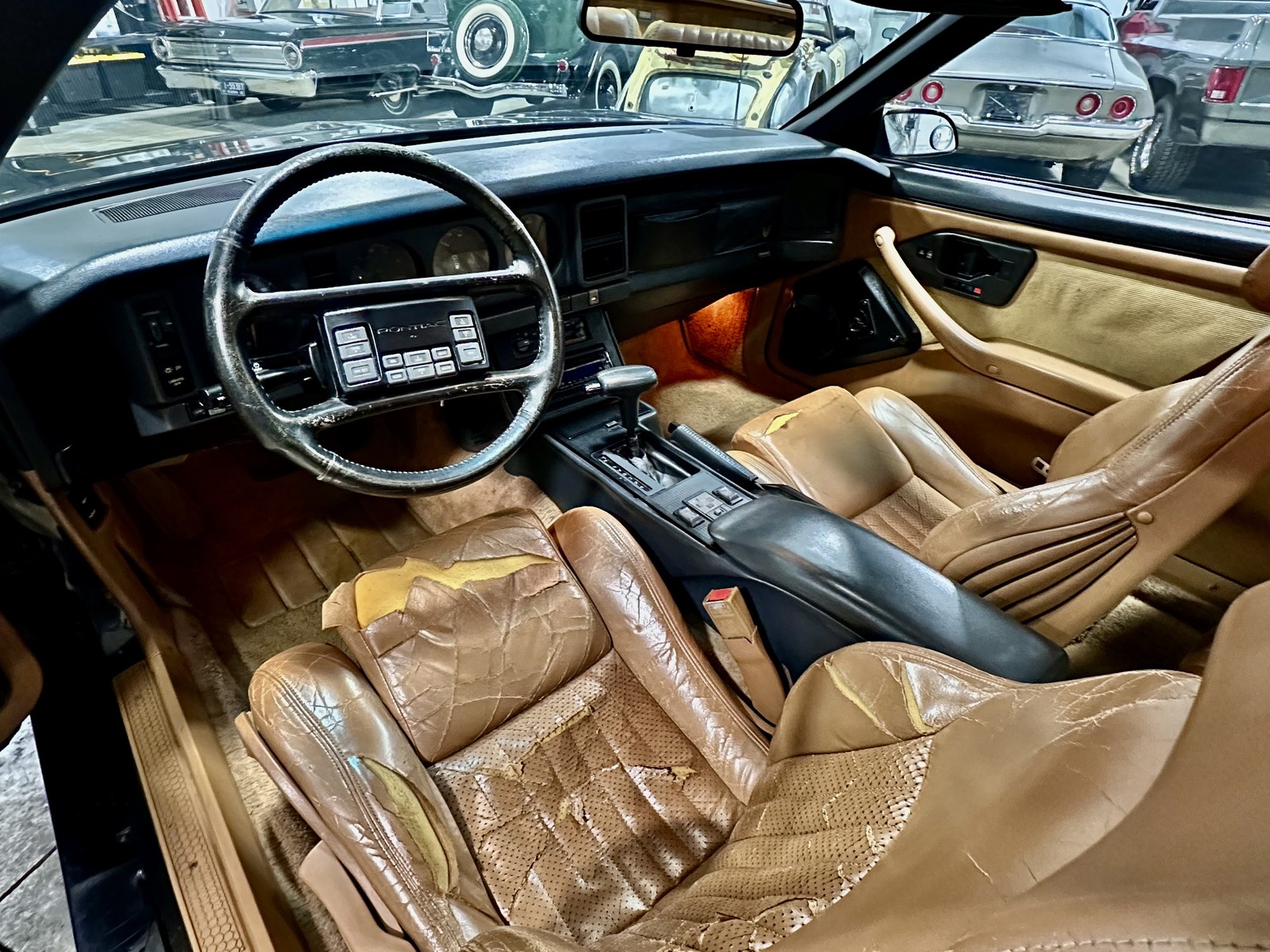 Pontiac-Trans-Am-1989-Coupe-13