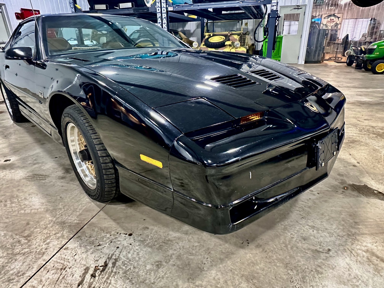 Pontiac-Trans-Am-1989-Coupe-20