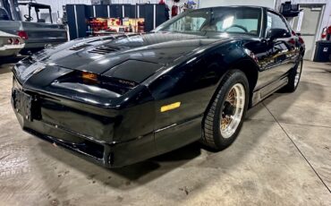 Pontiac-Trans-Am-1989-Coupe-21