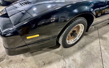 Pontiac-Trans-Am-1989-Coupe-28
