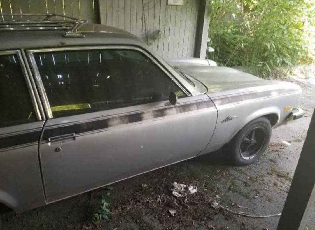 Pontiac-astre-wagon-1977-silver