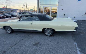 Pontiac-bonneville-1965-yellow-9