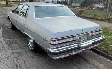 Pontiac-bonneville-1979