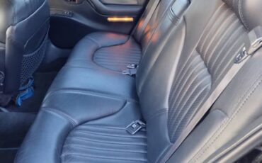 Pontiac-bonneville-1996-black-8