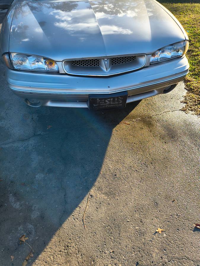 Pontiac-bonneville-1996-brown-2