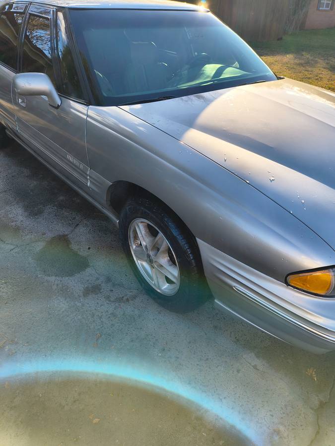 Pontiac-bonneville-1996-brown-3