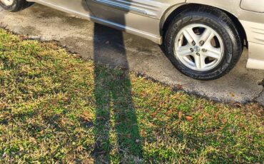 Pontiac-bonneville-1996-brown-4