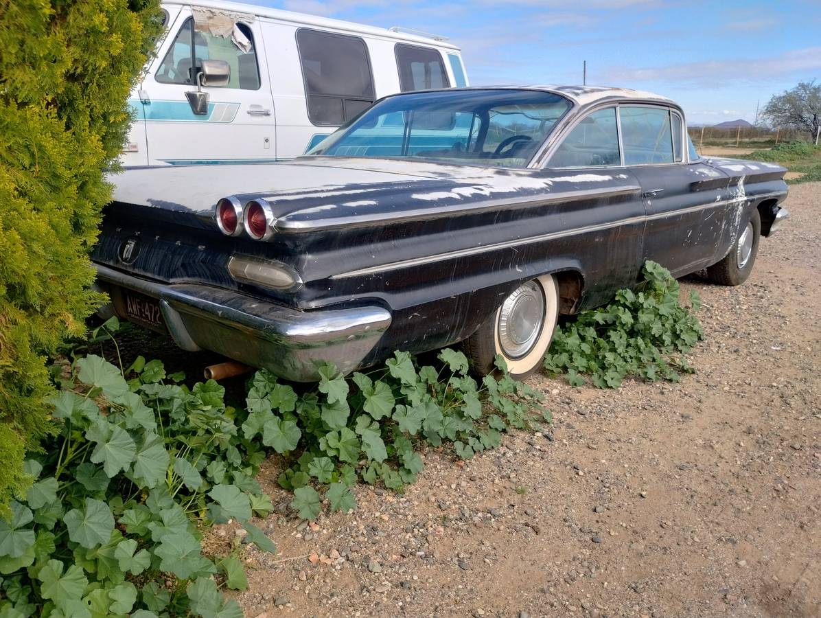 Pontiac-catalina-ventura-1960-black-2