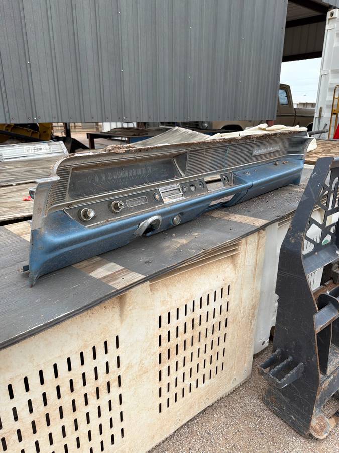 Pontiac-cats-1964-12