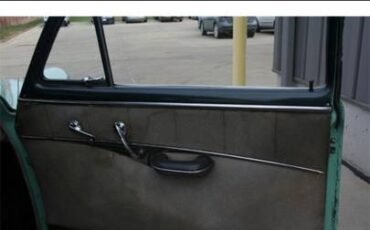 Pontiac-chieftain-1951-green-4