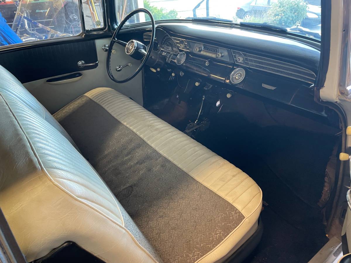 Pontiac-chieftain-catalina-coupe-1956-grey-11