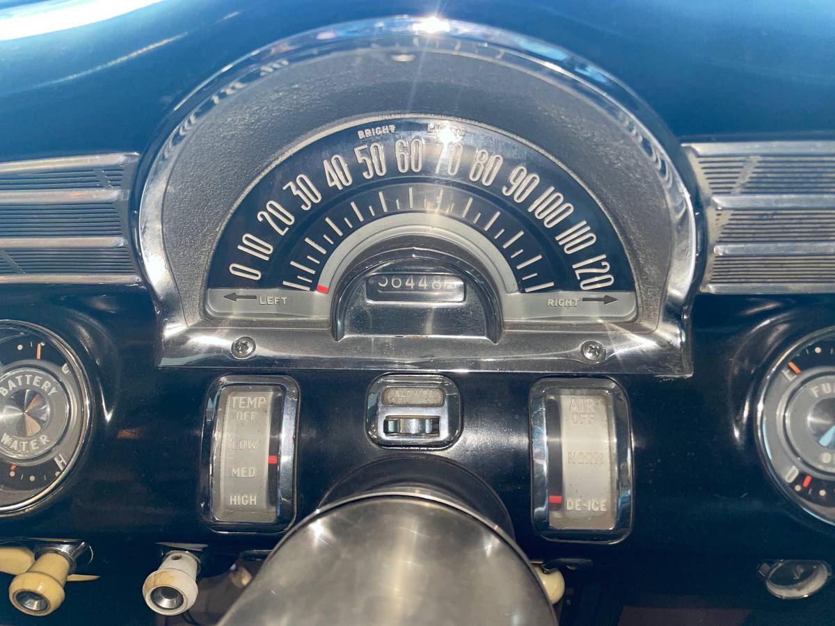 Pontiac-chieftain-catalina-coupe-1956-grey-9