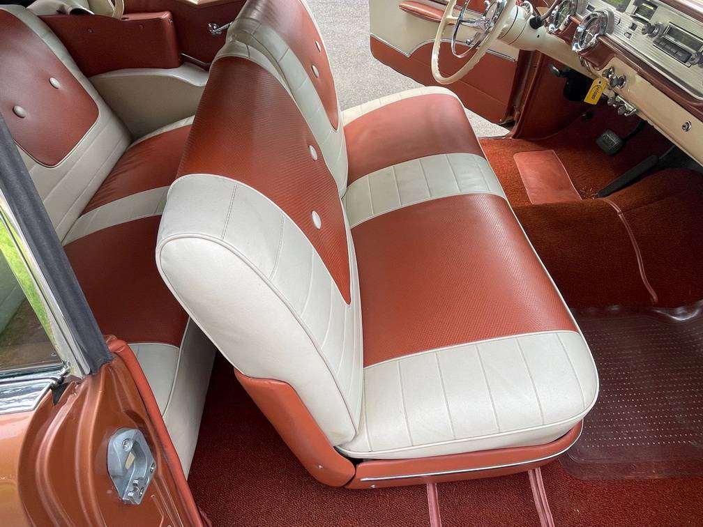 Pontiac-convertible-1957-brown-11